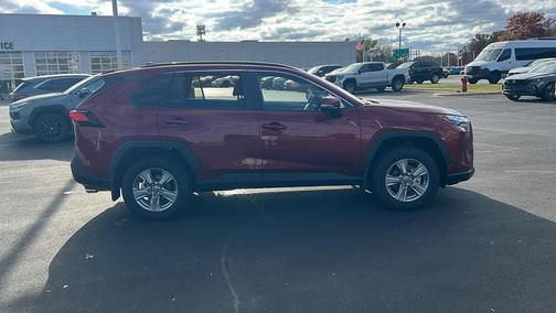 2025 Toyota RAV4 XLE