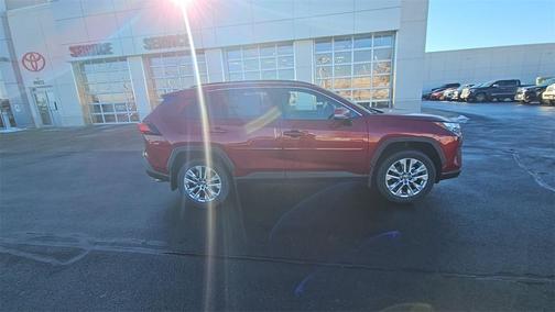 2025 Toyota RAV4 XLE Premium