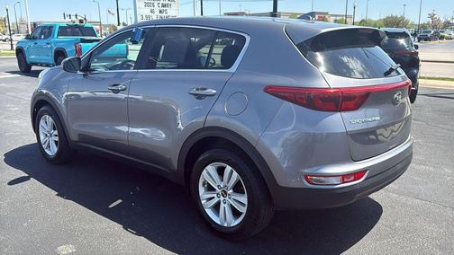 Mineral Silver 2018 Kia Sportage LX