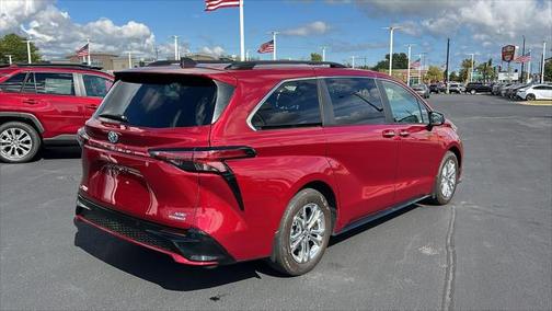 2023 Toyota Sienna XSE 7 Passenger