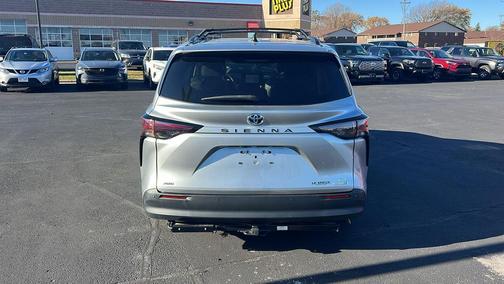 2023 Toyota Sienna XLE