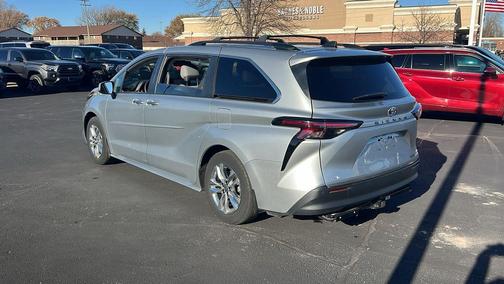 2023 Toyota Sienna XLE