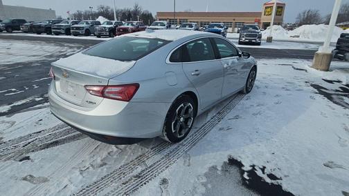 2022 Chevrolet Malibu FWD LT