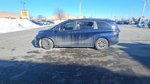 2024 Toyota Sienna XLE