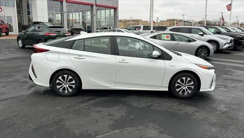 2022 Toyota Prius Prime LE