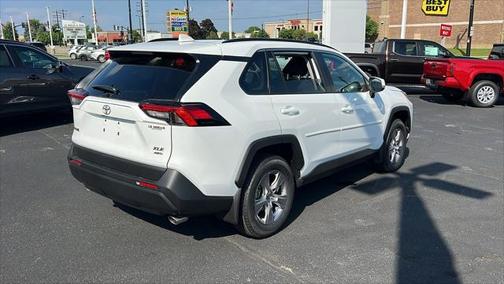 2025 Toyota RAV4 XLE
