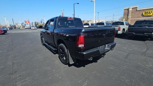 Brilliant Black Crystal Pearlcoat 2016 RAM 1500 Sport