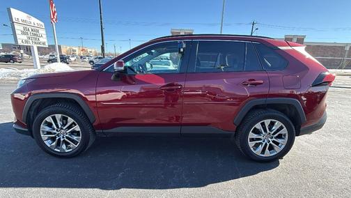 2022 Toyota RAV4 XLE Premium