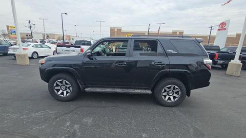Midnight Black Metallic 2022 Toyota 4Runner TRD Off Road Premium