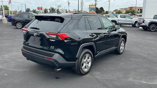 2025 Toyota RAV4 Hybrid XLE