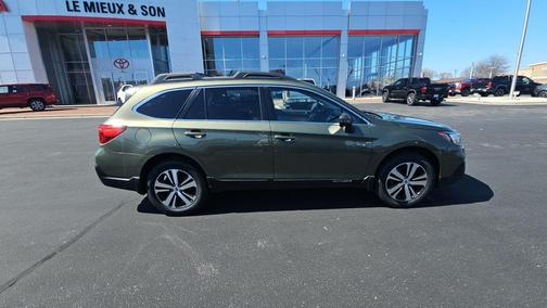 Green Metallic 2019 Subaru Outback 2.5i Limited