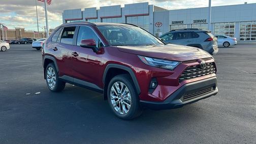 2025 Toyota RAV4 XLE Premium