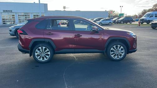 2025 Toyota RAV4 XLE Premium