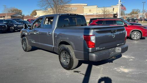 2018 Nissan Titan SV