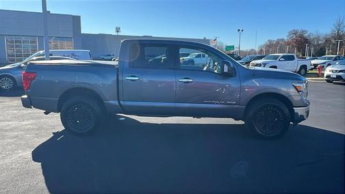 2018 Nissan Titan SV