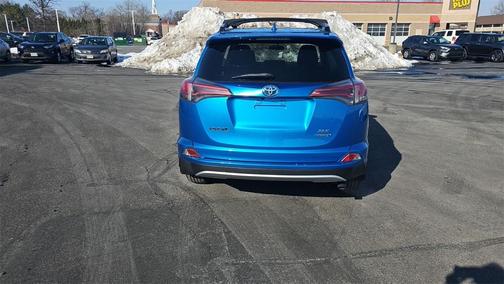 2016 Toyota RAV4 Hybrid XLE
