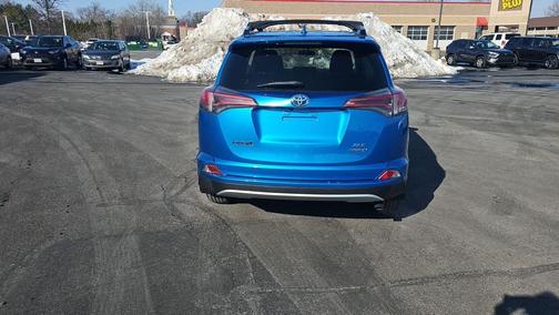 2016 Toyota RAV4 Hybrid XLE