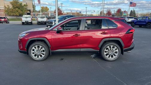 2025 Toyota RAV4 XLE Premium