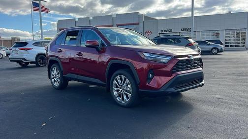 2025 Toyota RAV4 XLE Premium