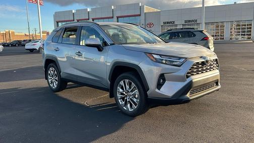 2025 Toyota RAV4 XLE Premium