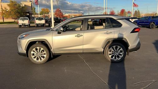 2025 Toyota RAV4 XLE Premium