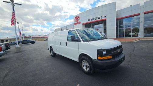 Summit White 2017 Chevrolet Express 2500 Work Van