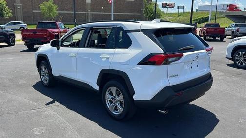 2022 Toyota RAV4 XLE