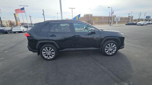 2022 Toyota RAV4 XLE Premium