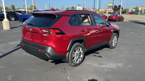 2025 Toyota RAV4 XLE Premium