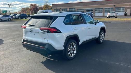 2025 Toyota RAV4 XLE Premium