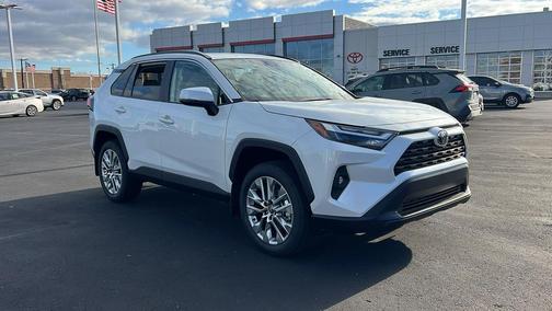 2025 Toyota RAV4 XLE Premium
