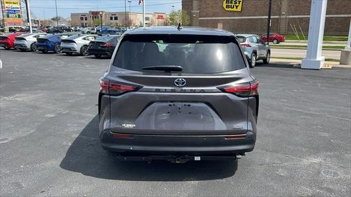 2021 Toyota Sienna XLE 7 Passenger