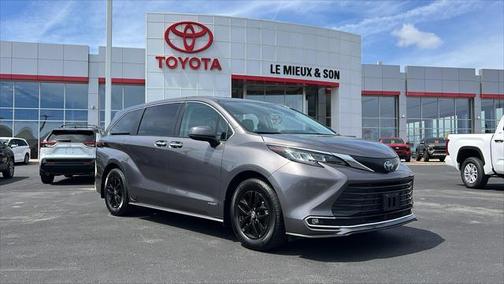 2021 Toyota Sienna XLE 7 Passenger