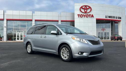 2013 Toyota Sienna XLE