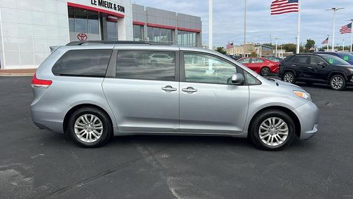 2013 Toyota Sienna XLE