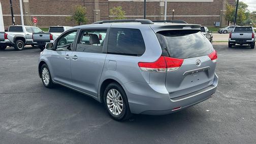 2013 Toyota Sienna XLE