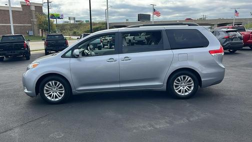 2013 Toyota Sienna XLE