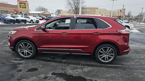2019 Ford Edge Titanium