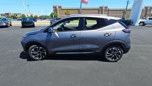 Gray Ghost Metallic 2023 Chevrolet Bolt EUV FWD Premier