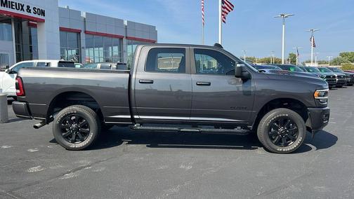 2023 RAM 2500 Laramie Crew Cab 4x4 6'4' Box