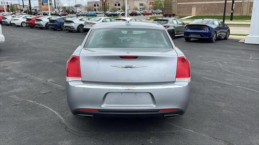 2017 Chrysler 300C Base