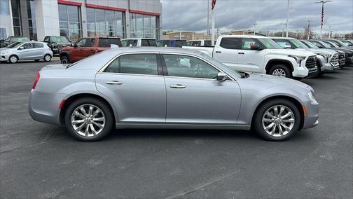 2017 Chrysler 300C Base