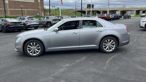 2017 Chrysler 300C Base