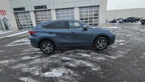 2023 Toyota Venza LE