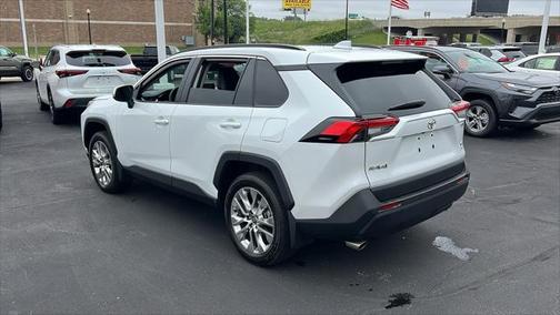 2025 Toyota RAV4 XLE Premium