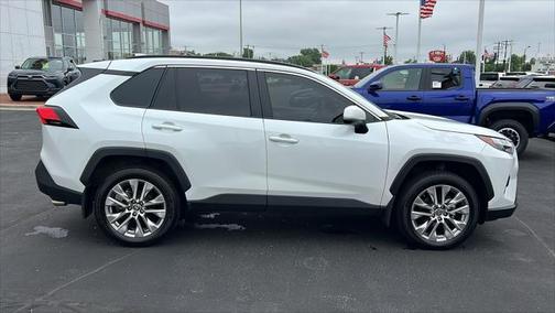 2025 Toyota RAV4 XLE Premium