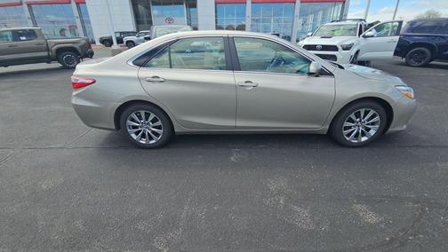 Creme Brulee 2015 Toyota Camry XLE