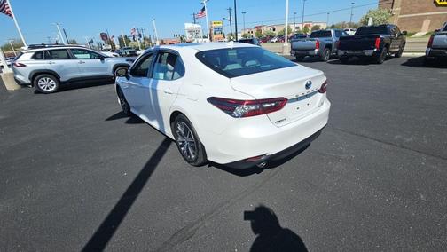 Wind Chill Prl 2023 Toyota Camry Hybrid XLE