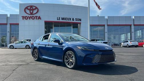 2025 Toyota Camry XLE