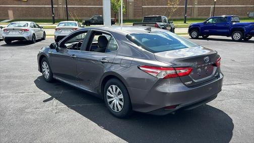 2019 Toyota Camry Hybrid LE